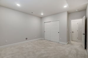 N Oak Hill Way-042