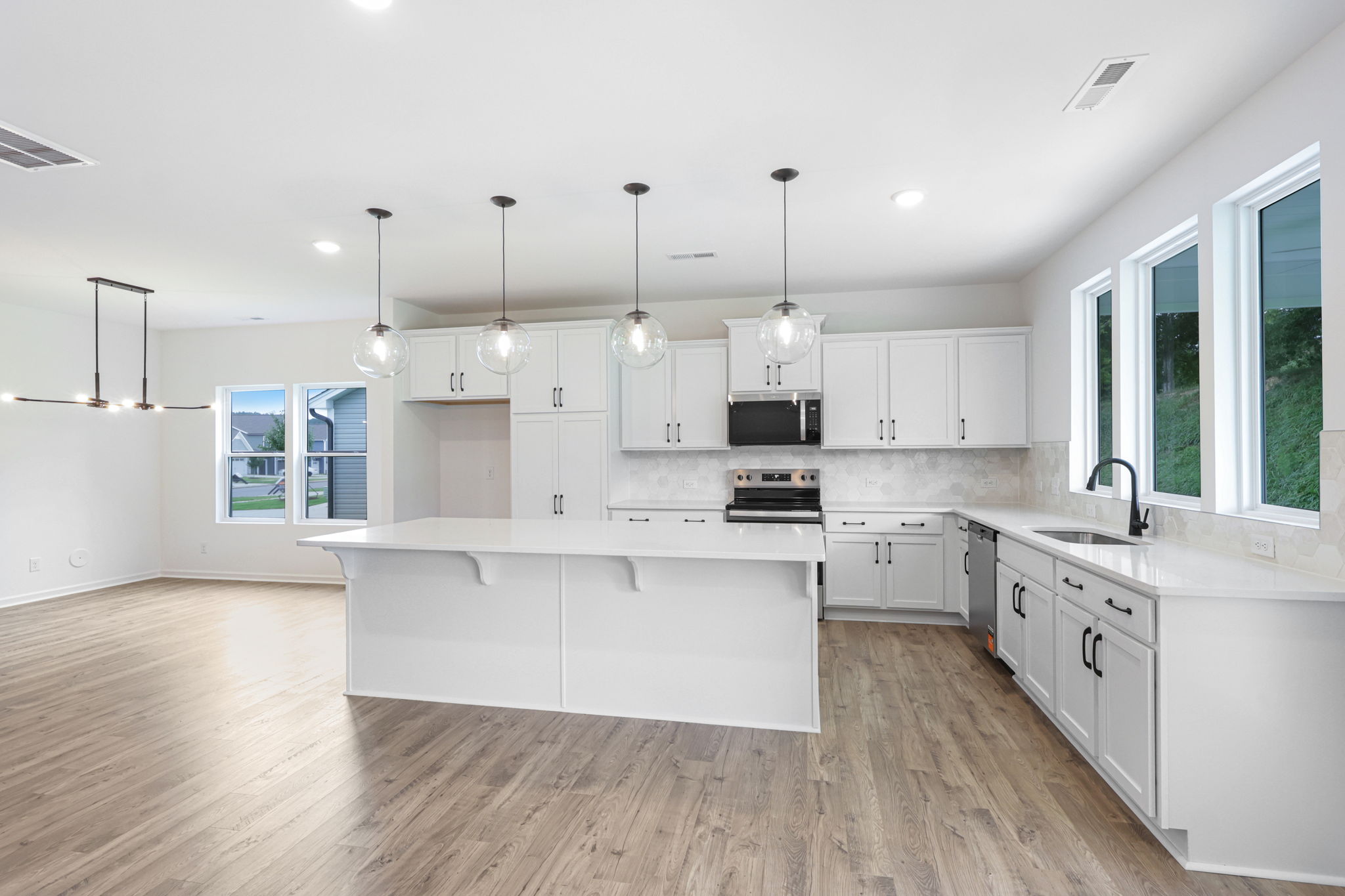 124 Pembroke Way 17-S2808-015