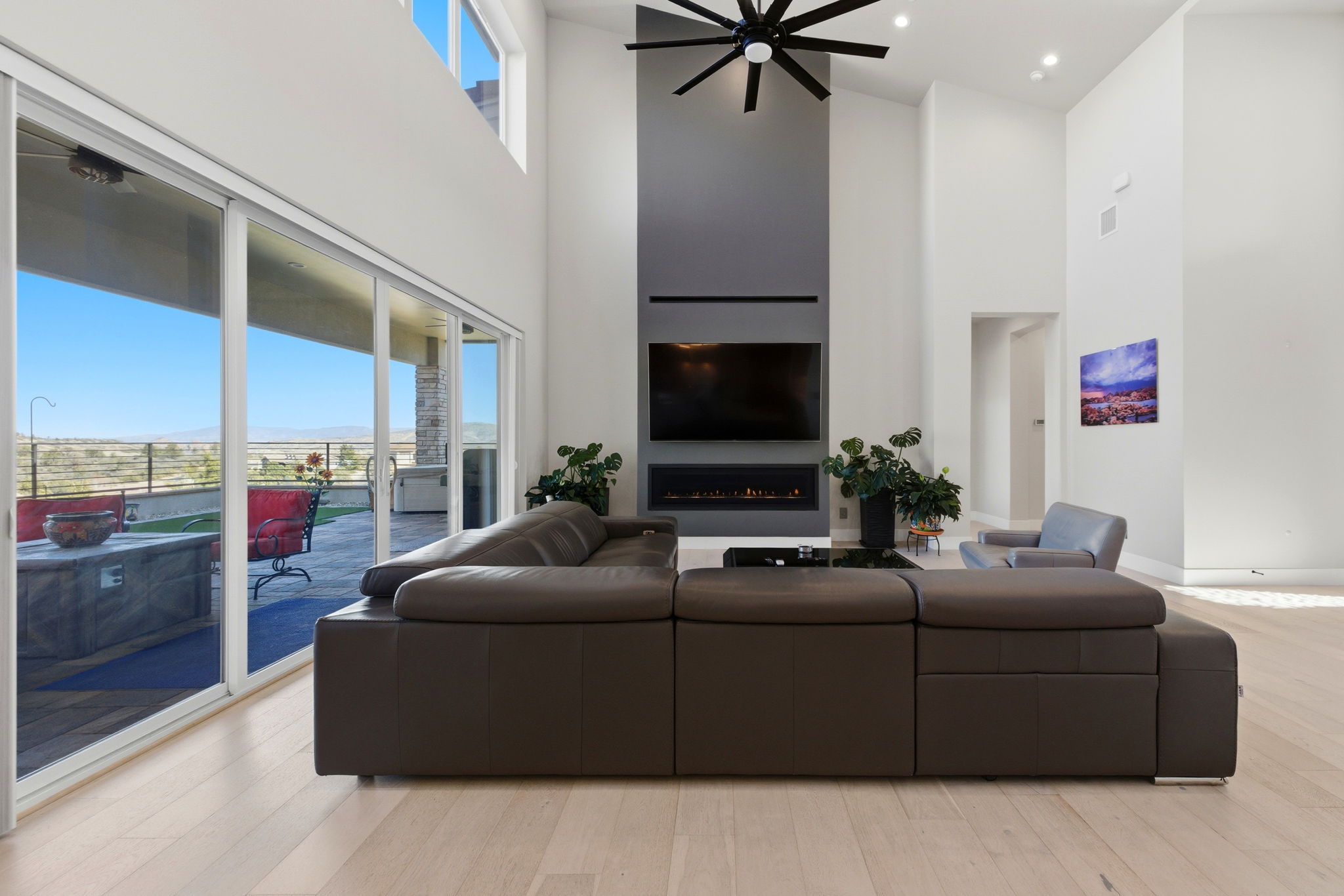 Living Room (2)