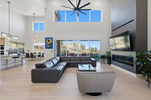 Living Room (4)