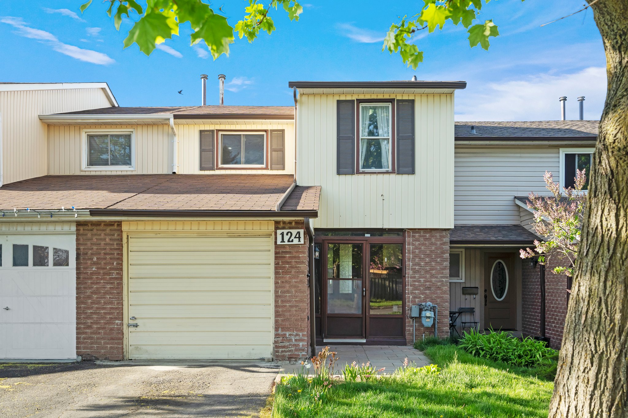 124 Royal Salisbury Way, Brampton, ON L6V 3J8, CA