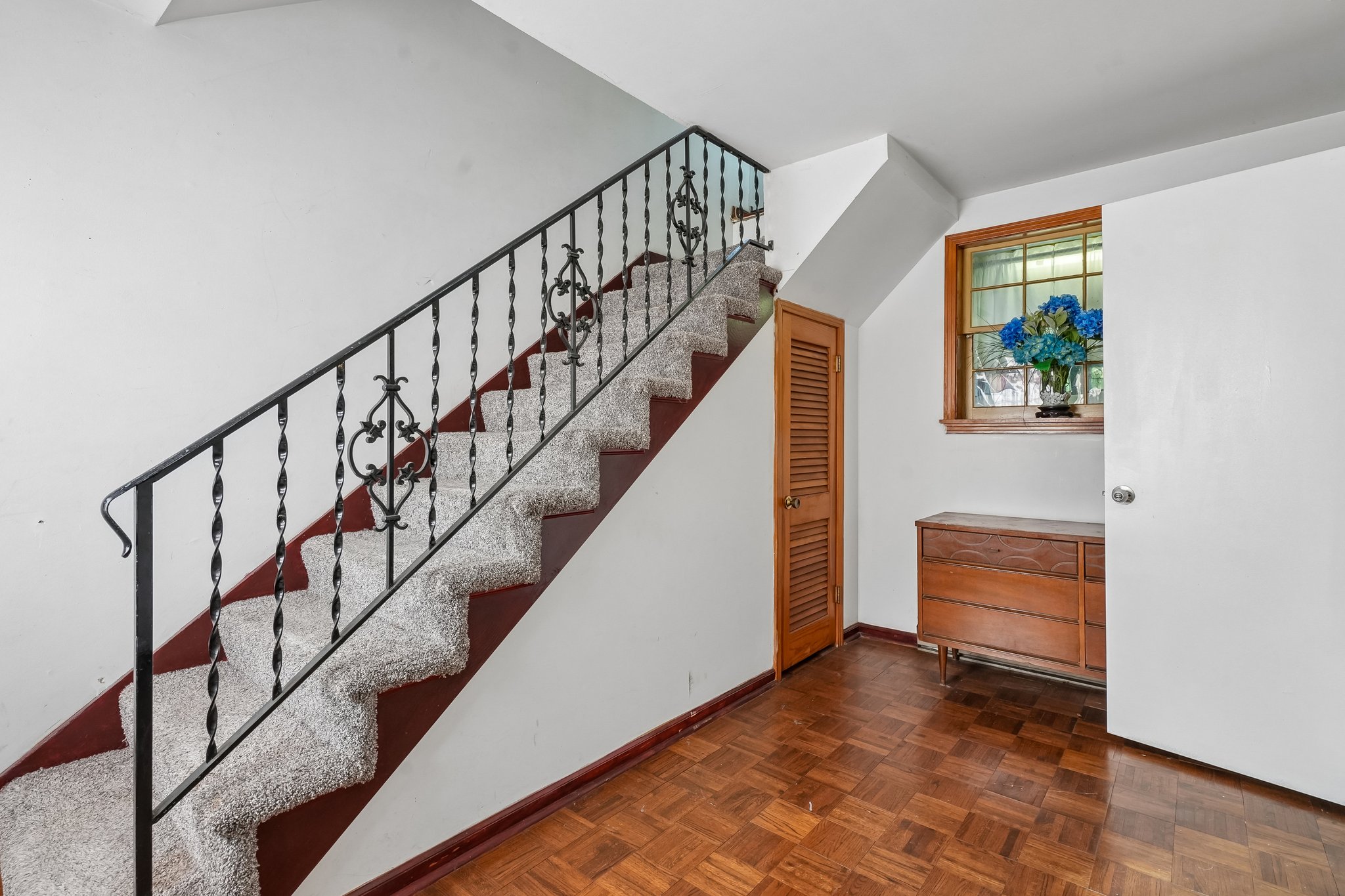 W Marthona Rd-S2410-008.jpg