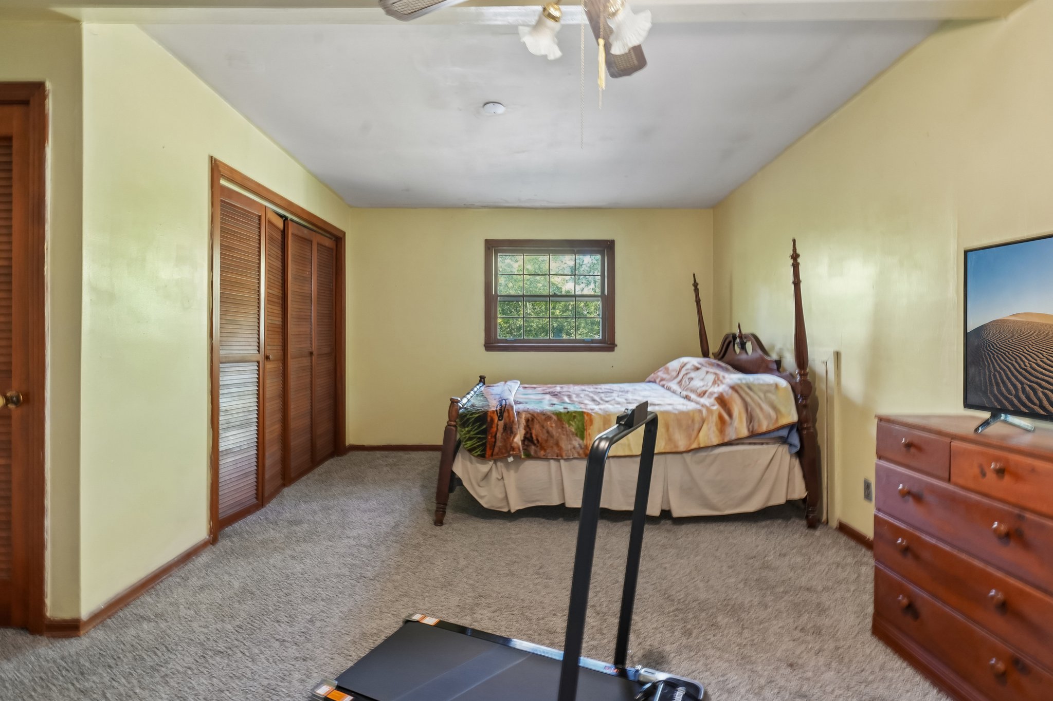 W Marthona Rd-S2410-040.jpg