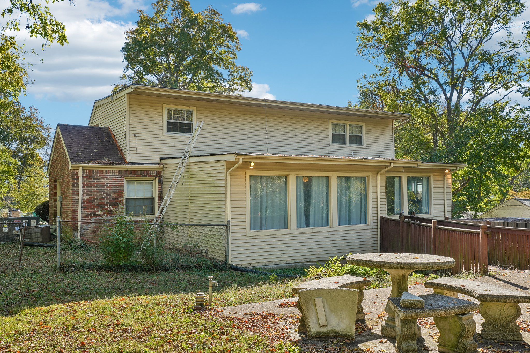 W Marthona Rd-S2410-051.jpg