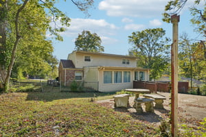 W Marthona Rd-S2410-050.jpg