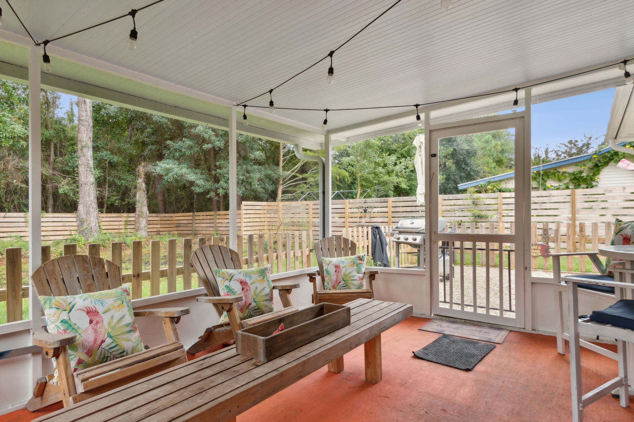 Screened-in Porch