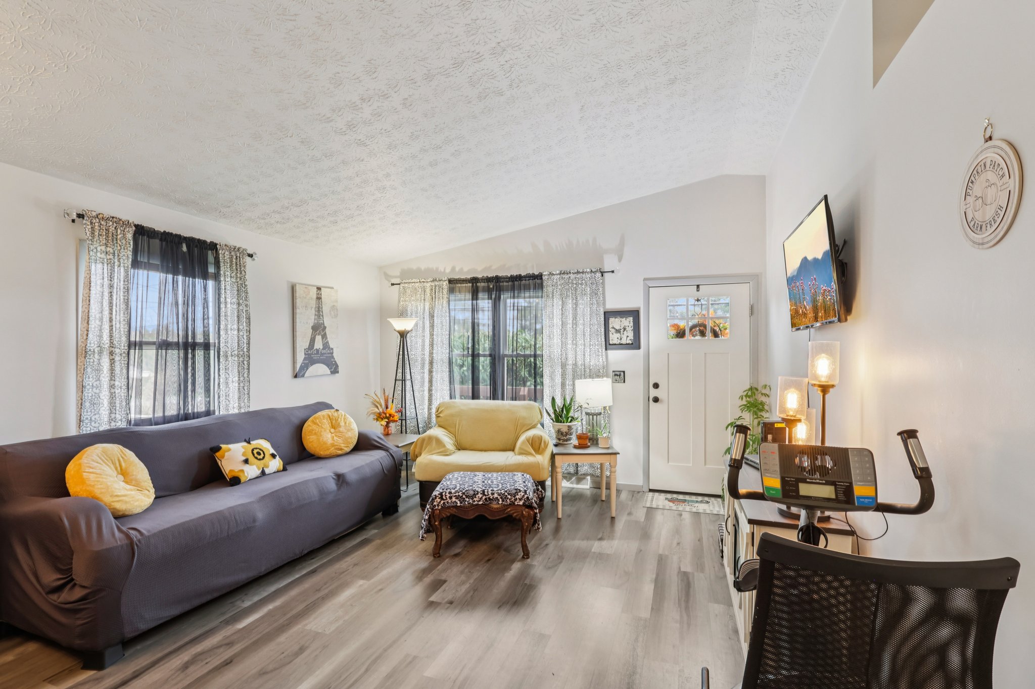 Benton St-S2911-010.jpg