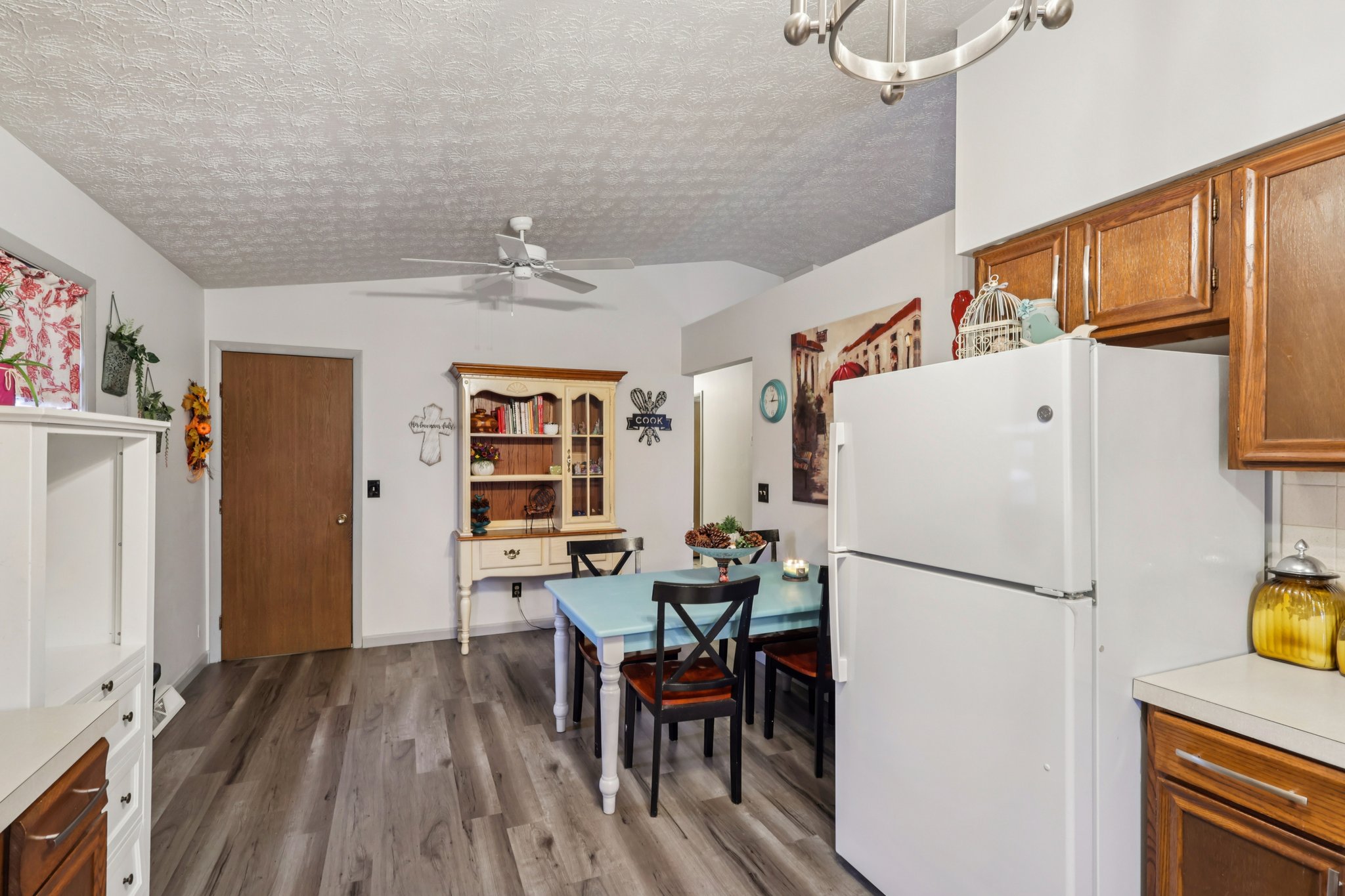 Benton St-S2911-019.jpg