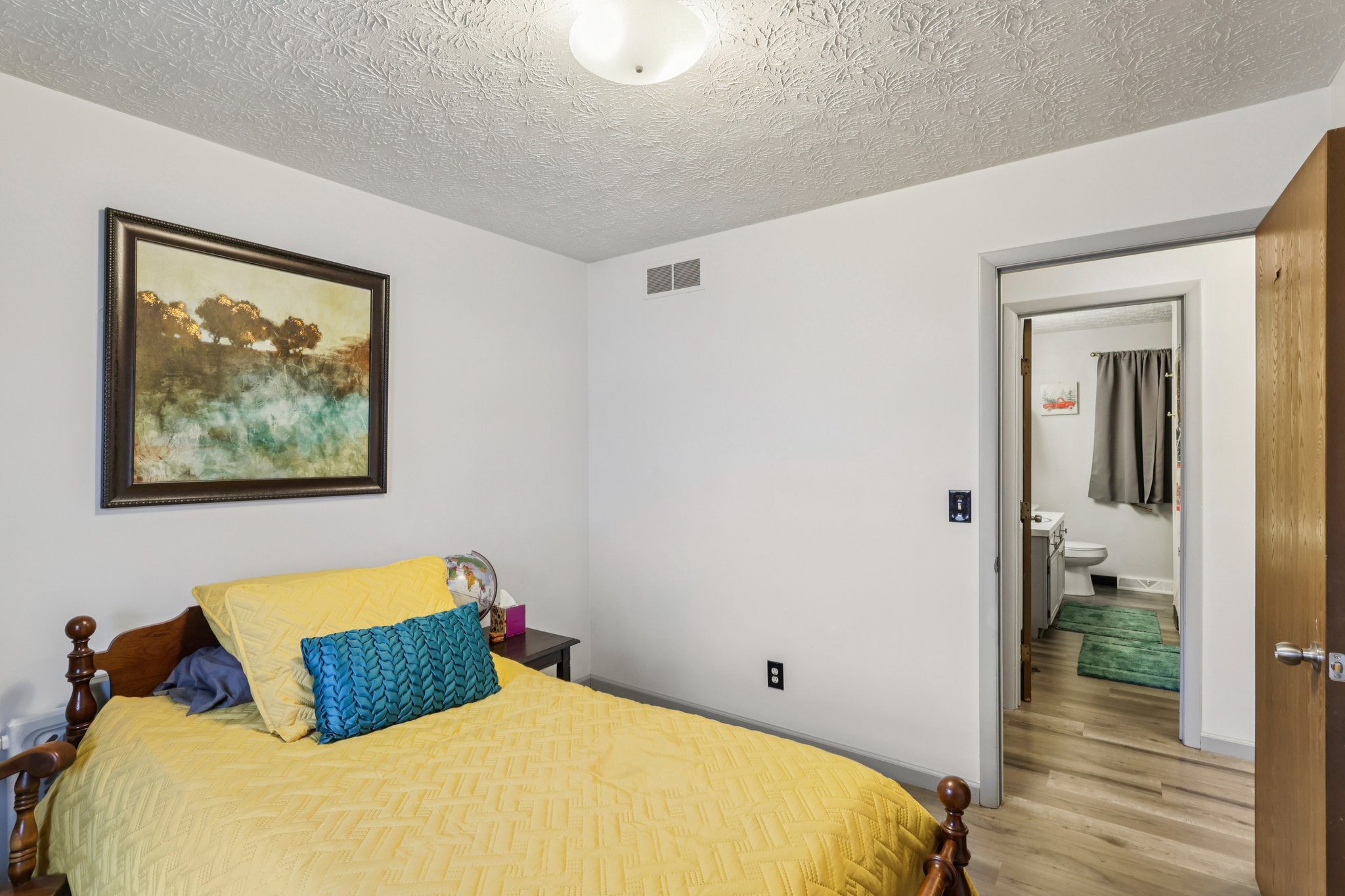 Benton St-S2911-022.jpg