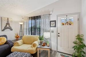 Benton St-S2911-012.jpg