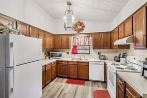 Benton St-S2911-016.jpg