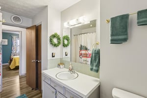 Benton St-S2911-024.jpg