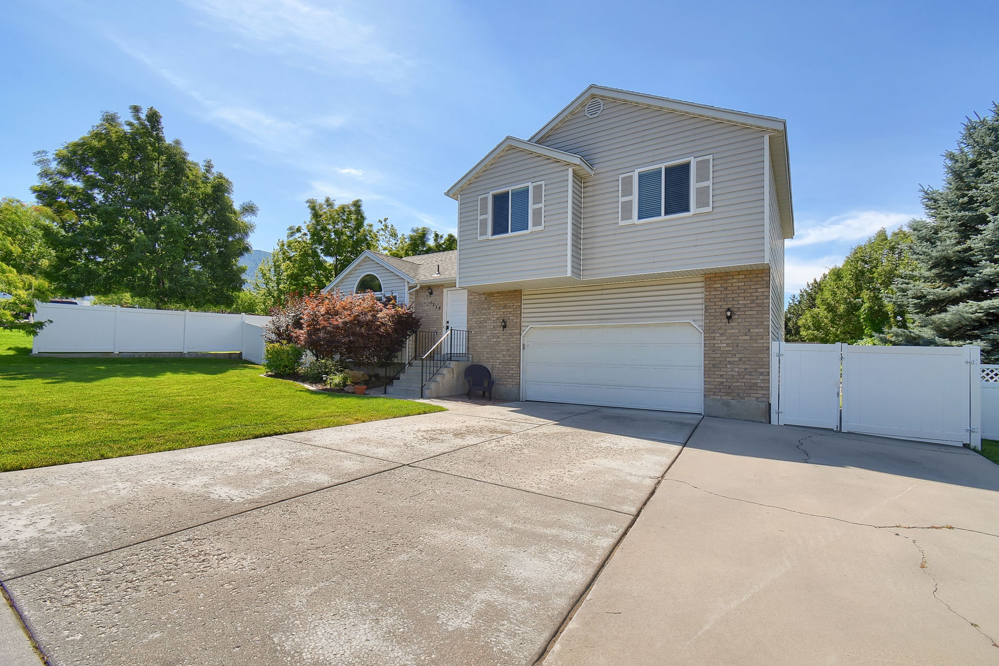  1240 E Sandy Ridge Dr,, Sandy, UT 84094, US Photo 2