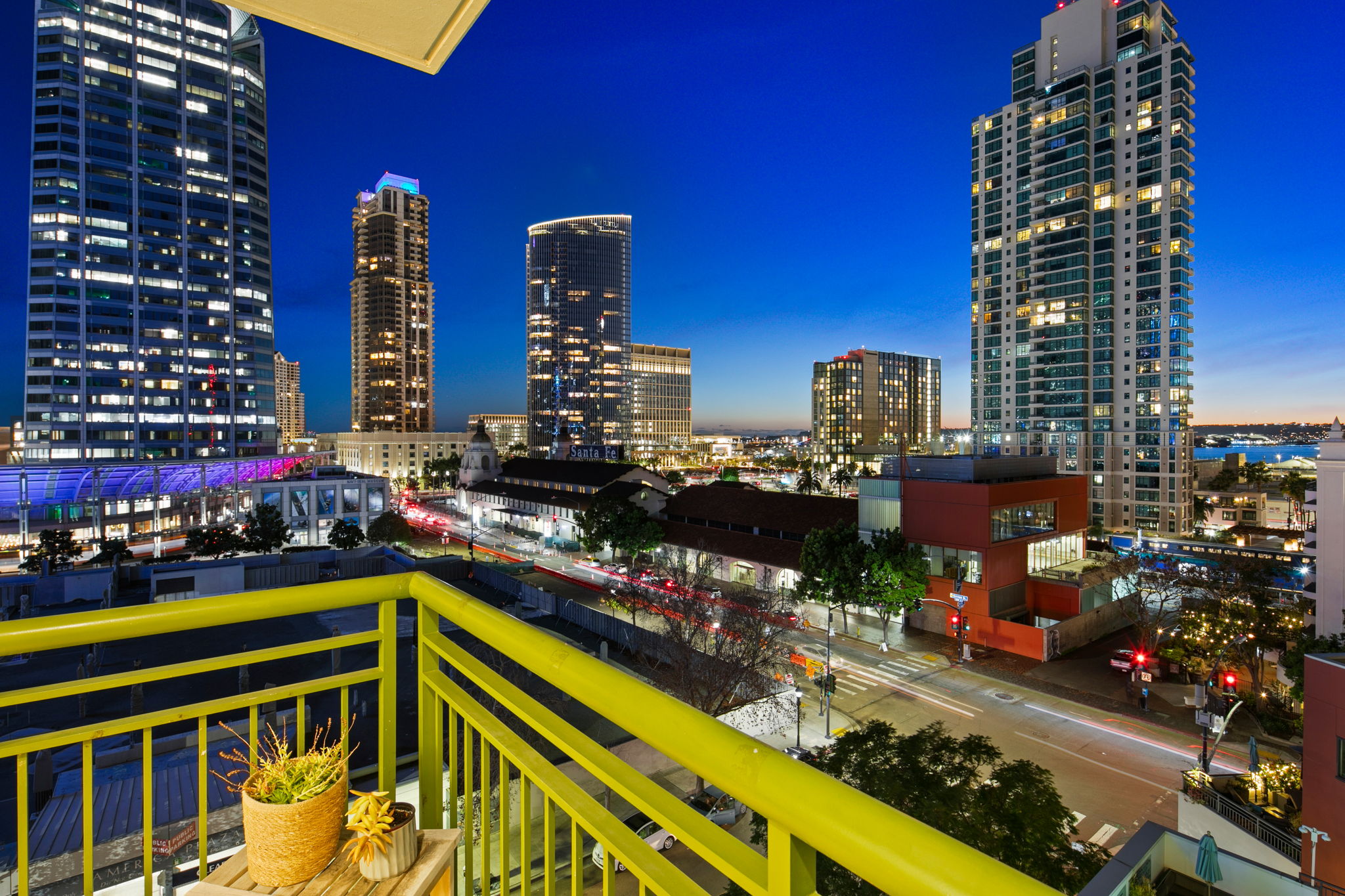 1240 India St 703-143