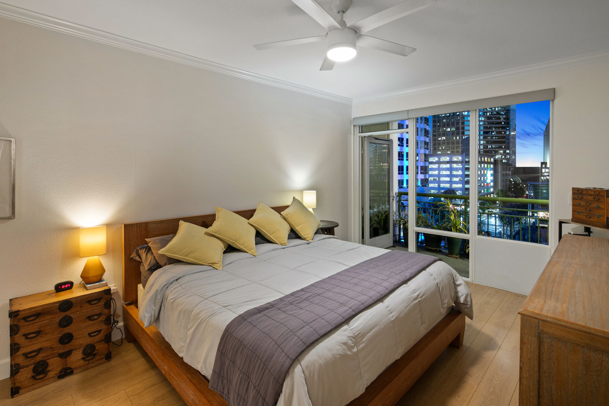 1240 India St 703-137