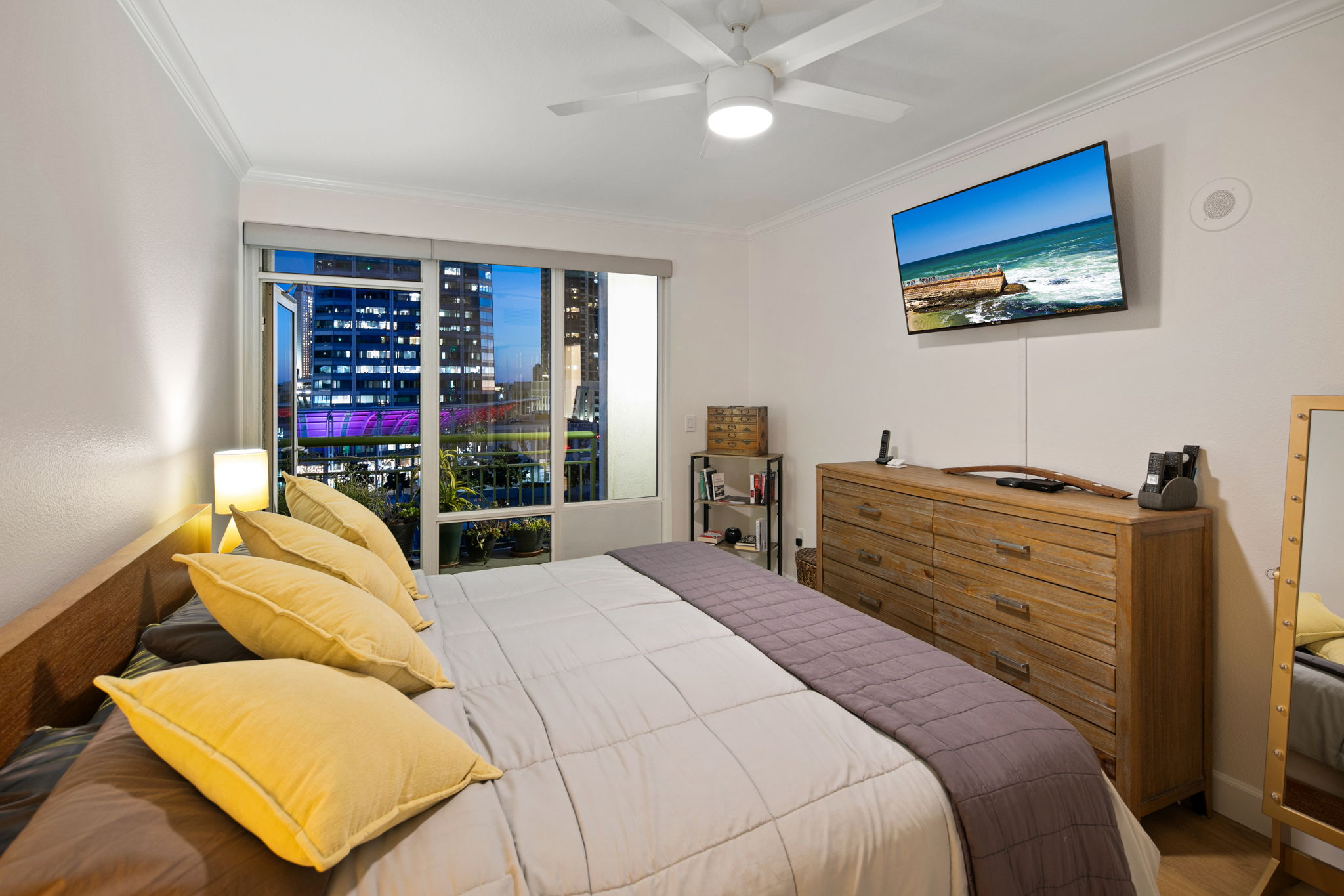 1240 India St 703-138