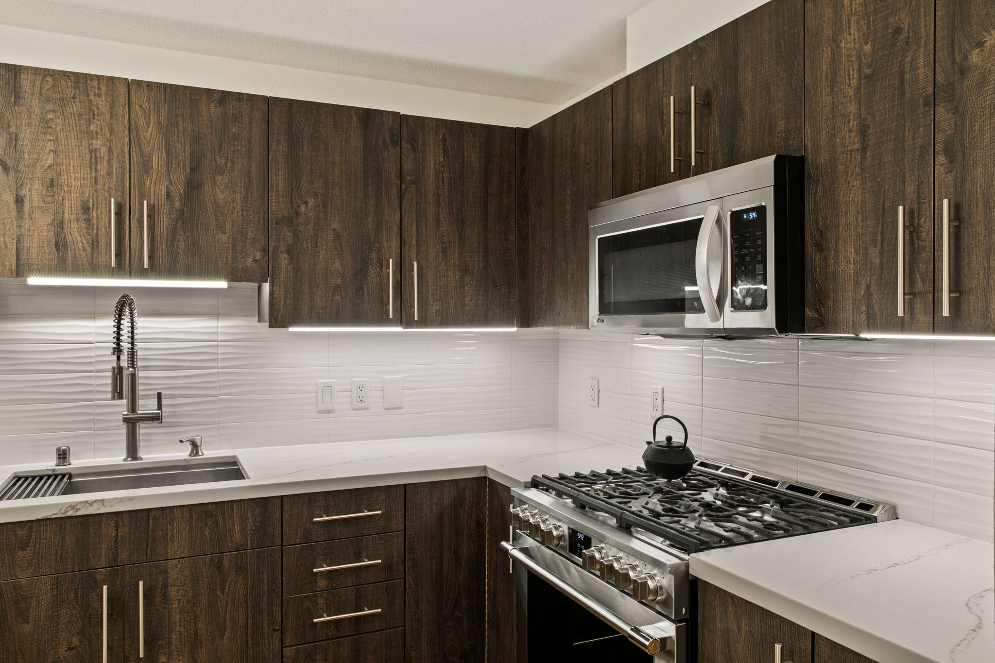 1240 India St 703-112