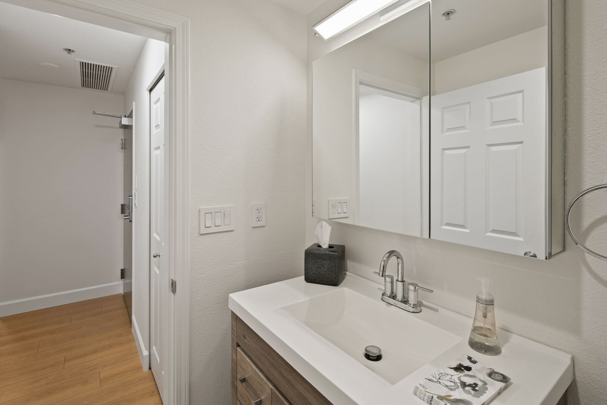 1240 India St 703-74