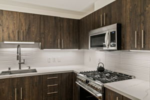 1240 India St 703-112