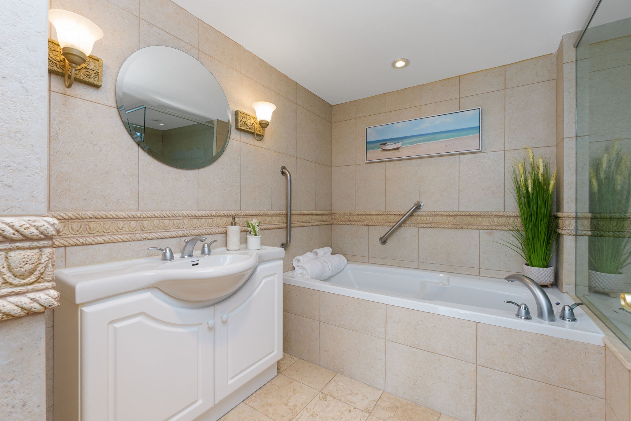 4-pce Primary ensuite bathroom