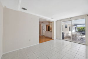 Flotida room