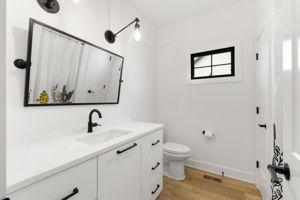  Photo 31