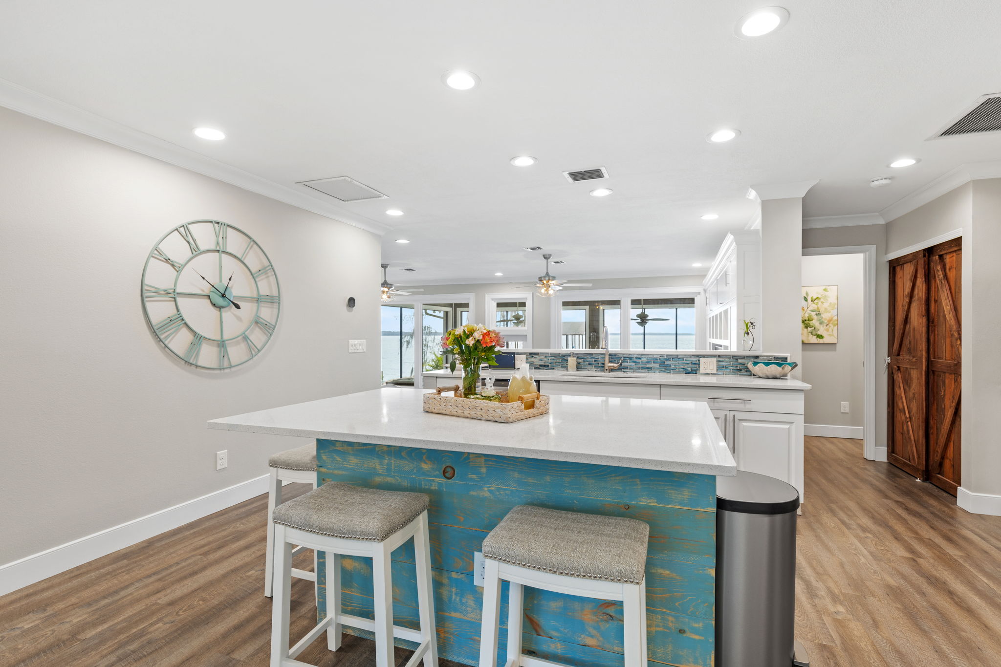 12408 Hull Rd-09