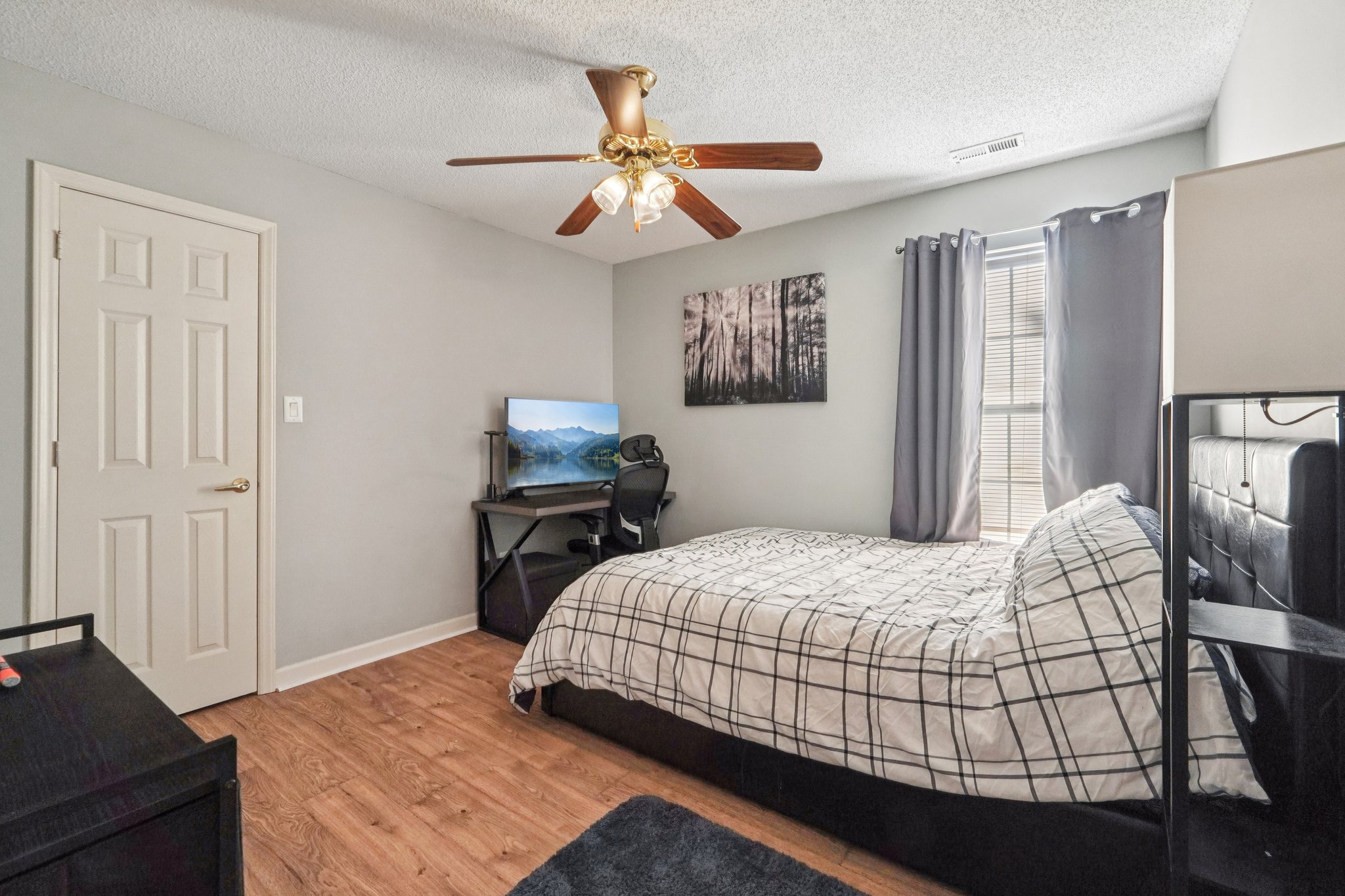 Sandringham Pl-S1301-045.jpg