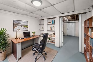 DSC05458 (1) virtually staged.jpeg