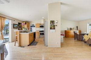  Photo 46