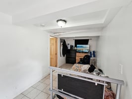 Taylor Ave-0905-017.jpg