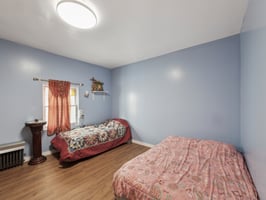 Taylor Ave-0905-026.jpg