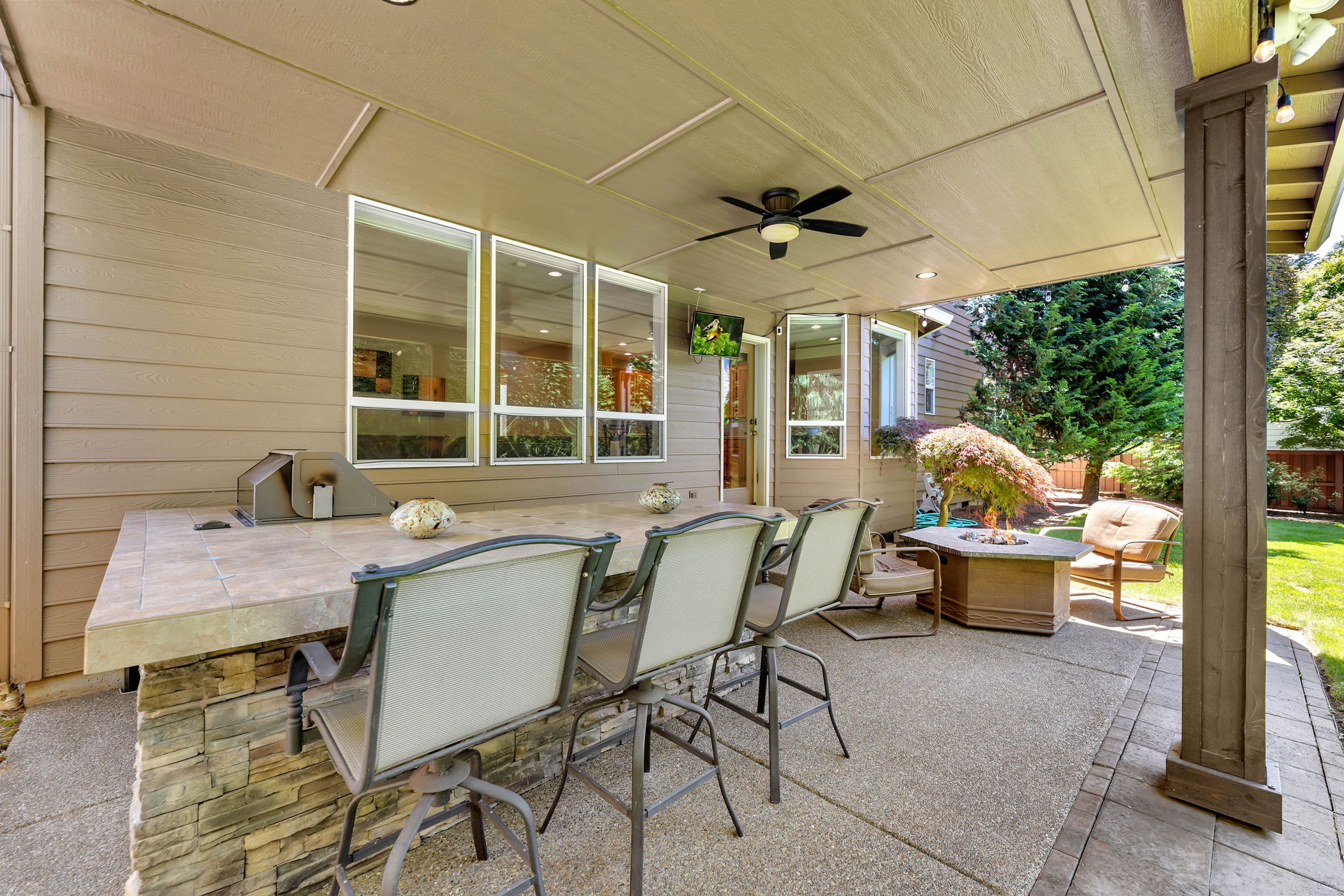 Outdoor Kitchen