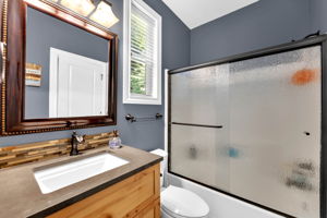 Bathroom - Main Floor