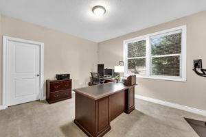 Bedroom - Main Floor