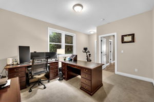 Bedroom - Main Floor