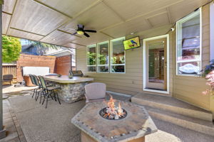 Outdoor Kitchen