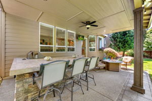 Outdoor Kitchen
