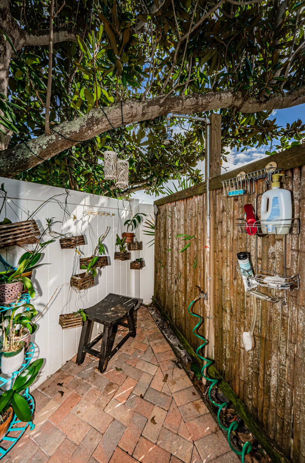 Outdoor Shower Area2