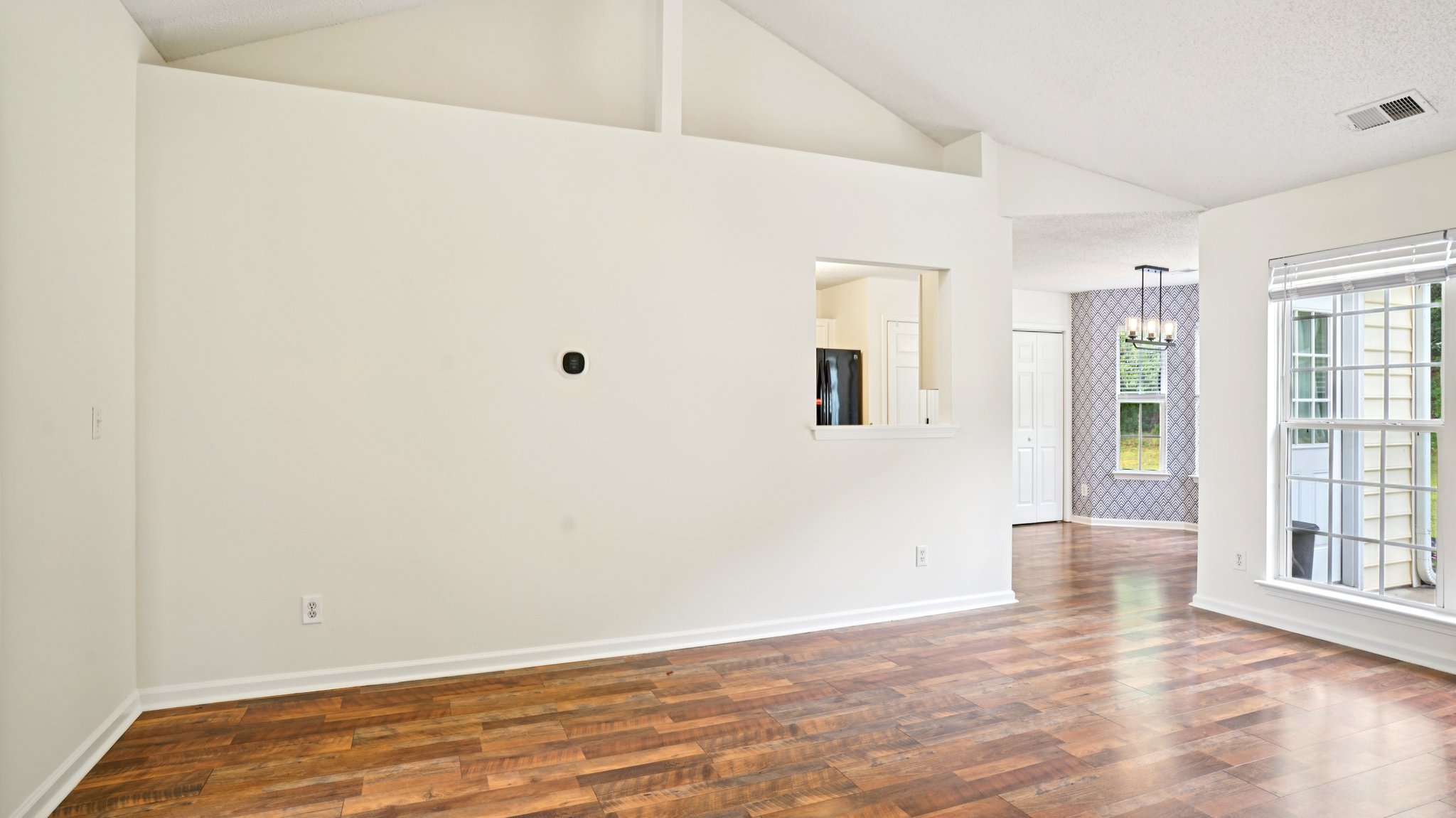 Bravington Rd-S0609-008.jpg