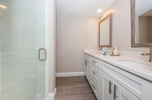 Master Bathroom1a