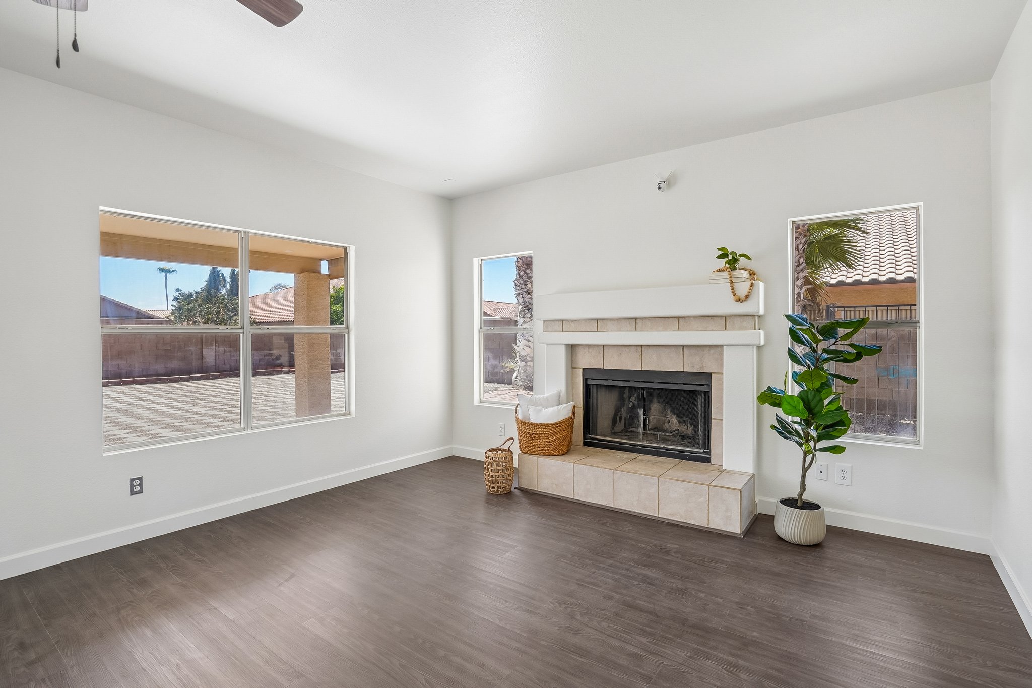 12425 W Encanto Blvd-S1109-008.jpg