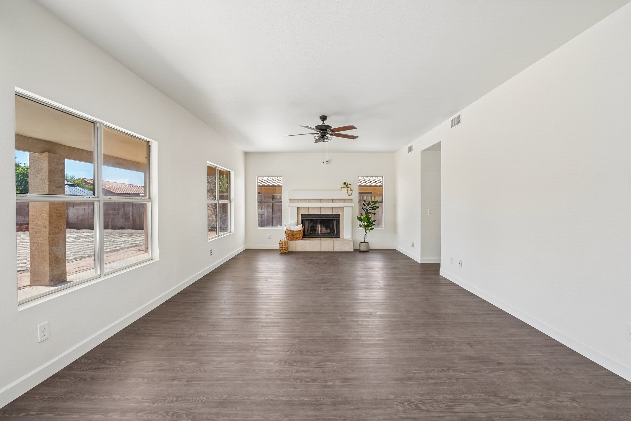 12425 W Encanto Blvd-S1109-011.jpg