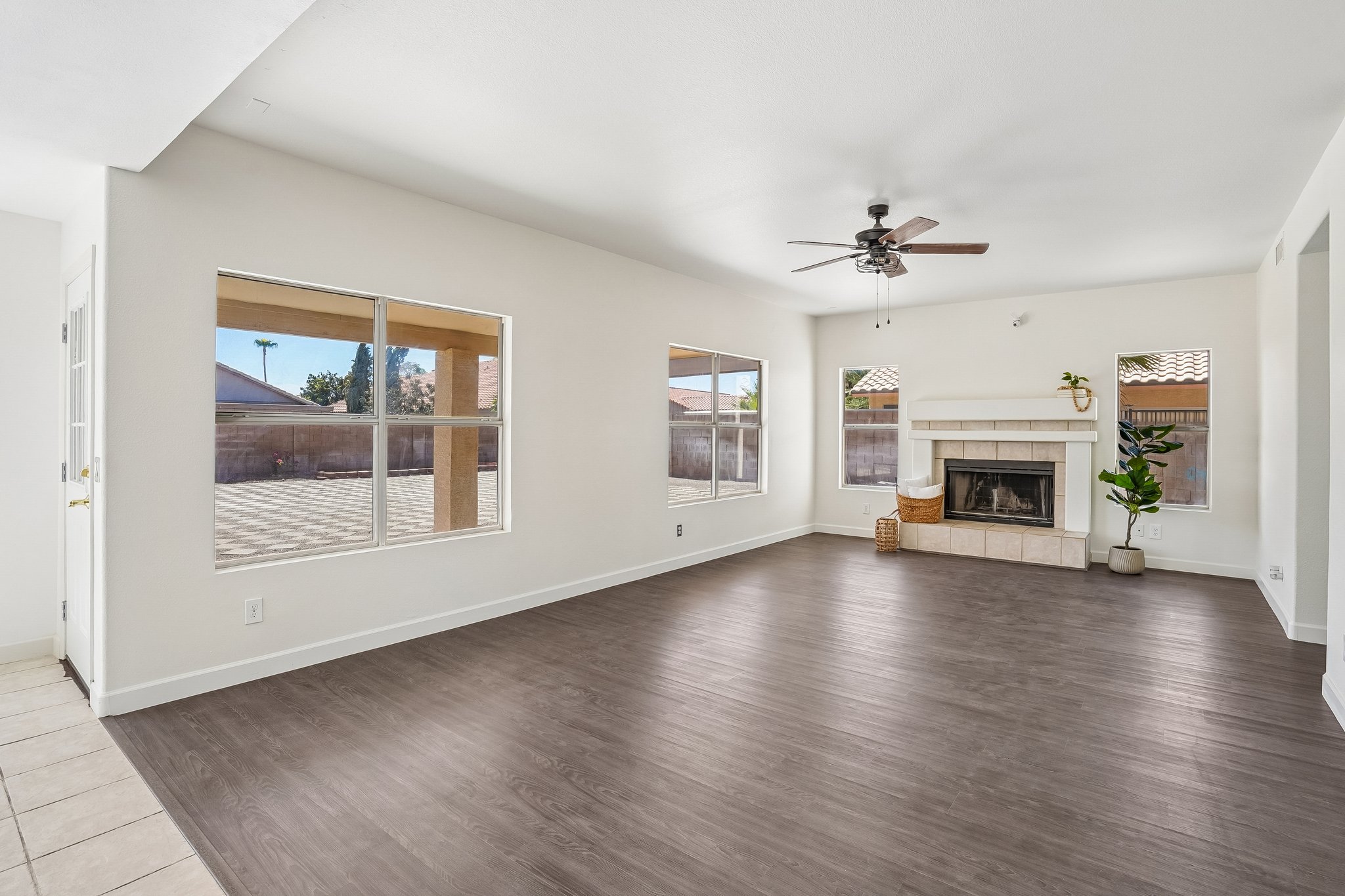 12425 W Encanto Blvd-S1109-012.jpg