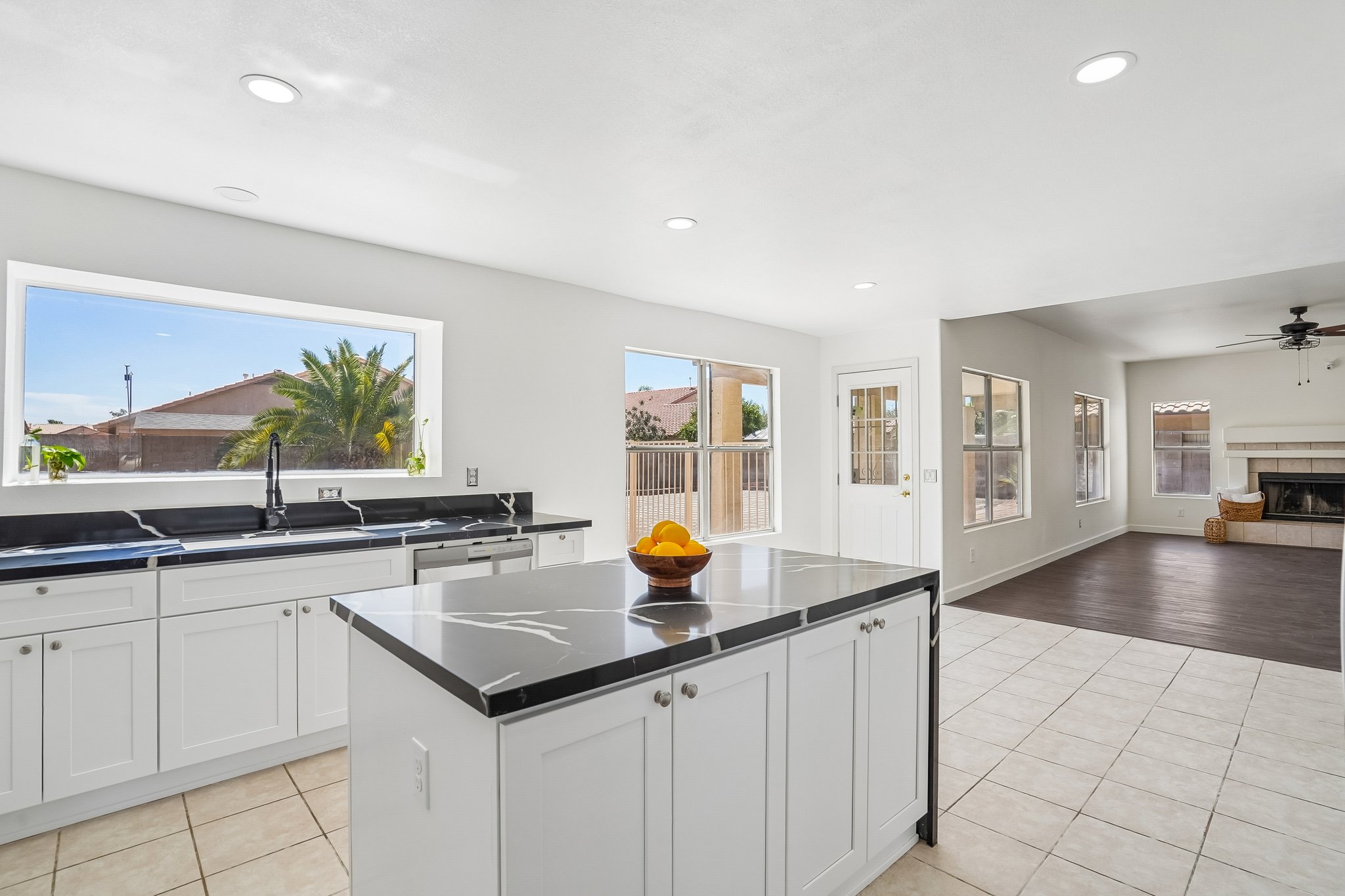 12425 W Encanto Blvd-S1109-019.jpg