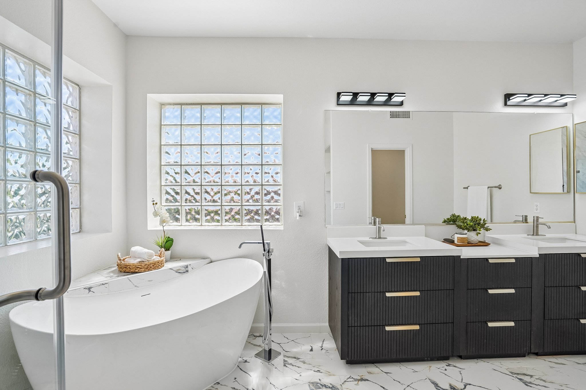 12425 W Encanto Blvd-S1109-034.jpg