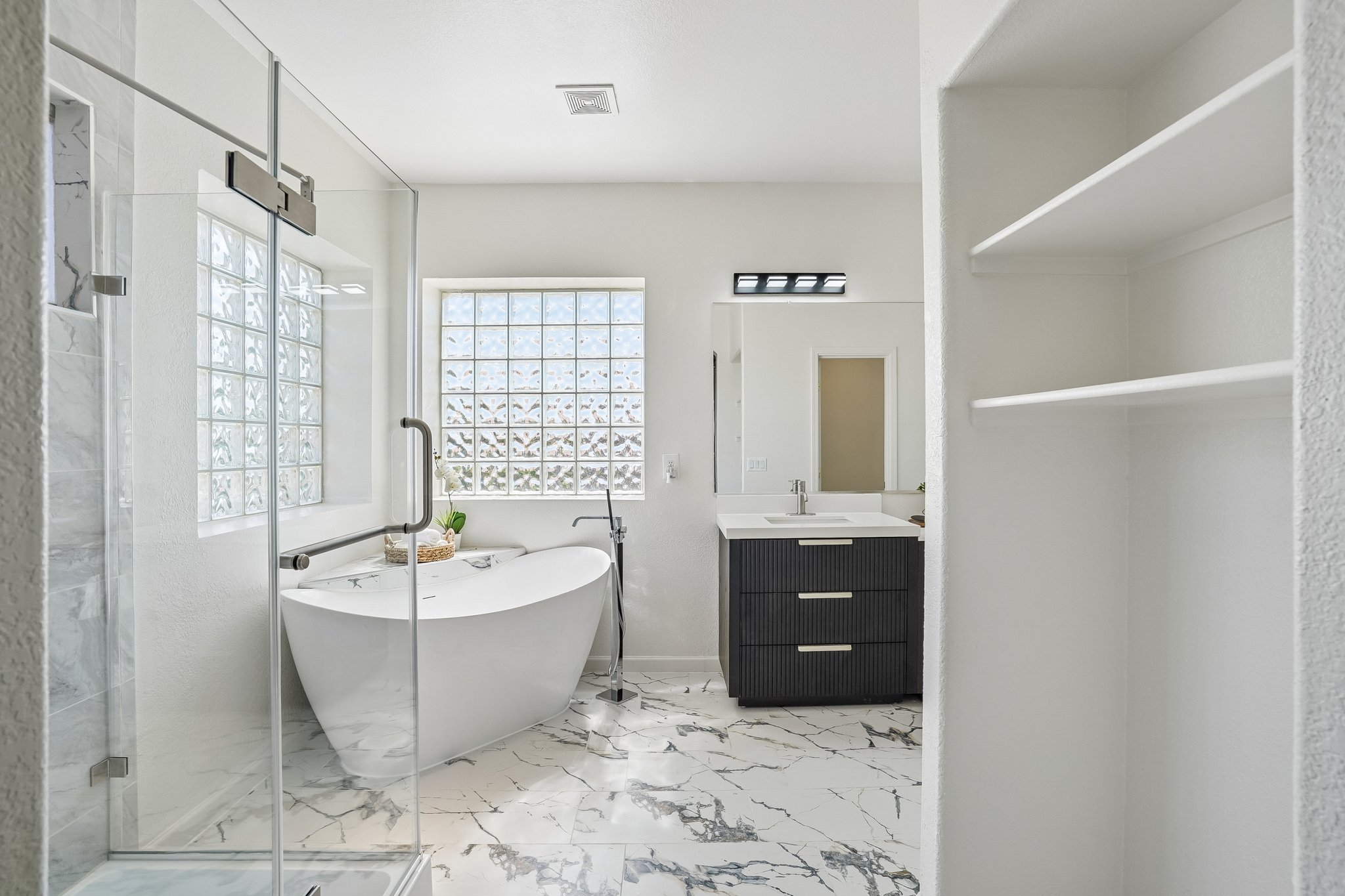 12425 W Encanto Blvd-S1109-036.jpg