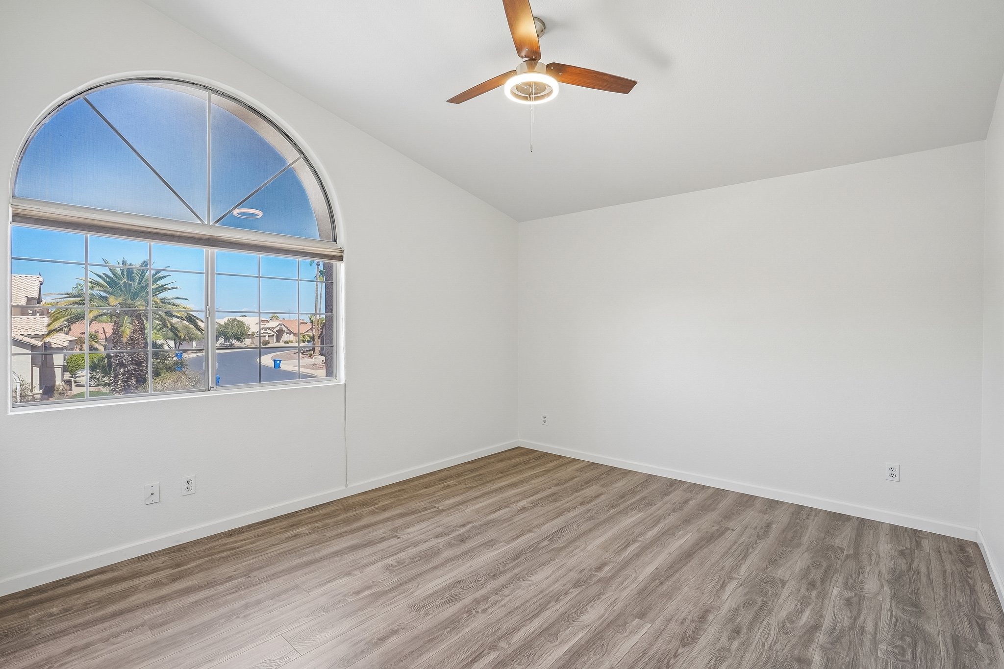 12425 W Encanto Blvd-S1109-044.jpg