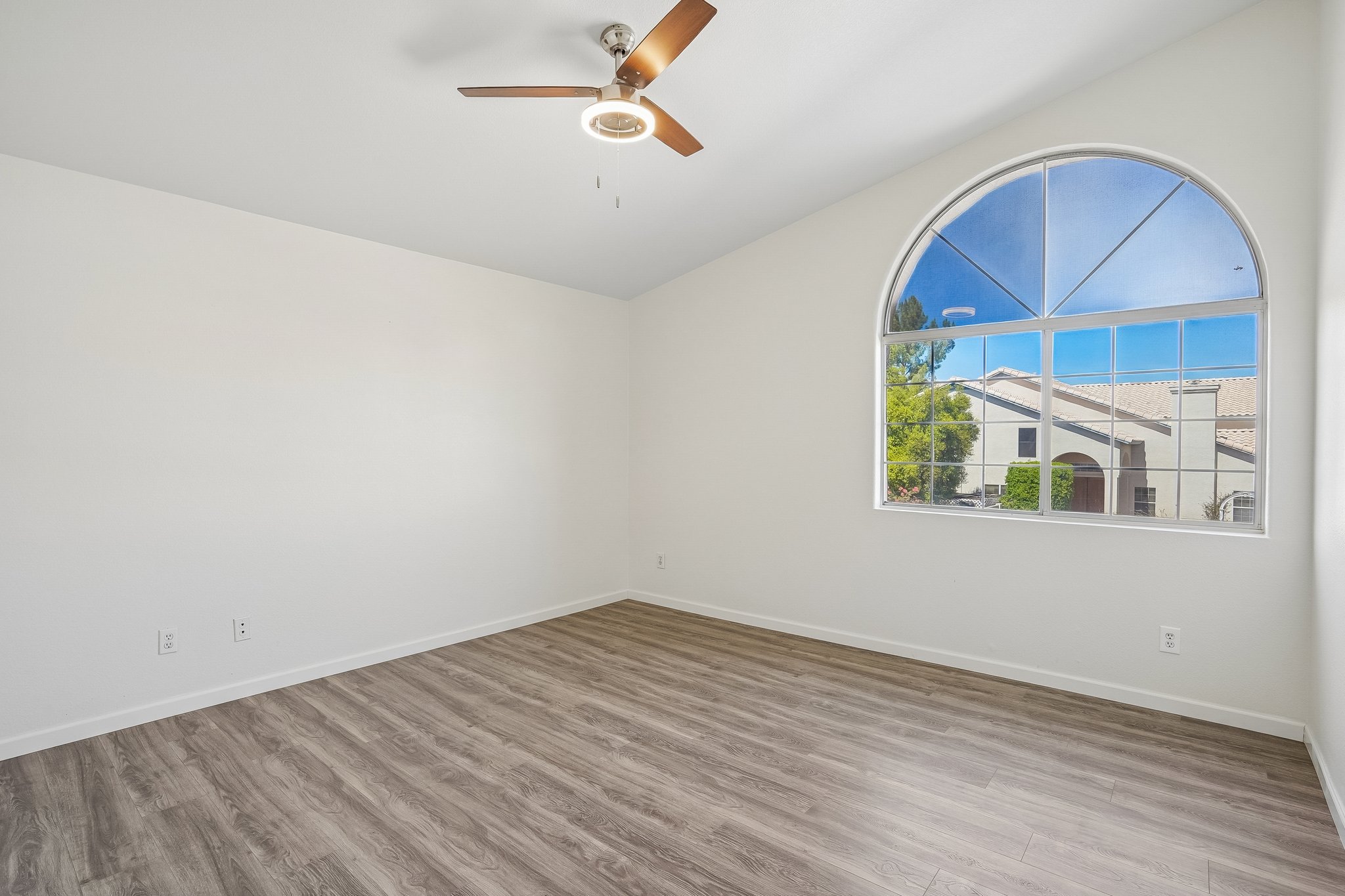 12425 W Encanto Blvd-S1109-046.jpg