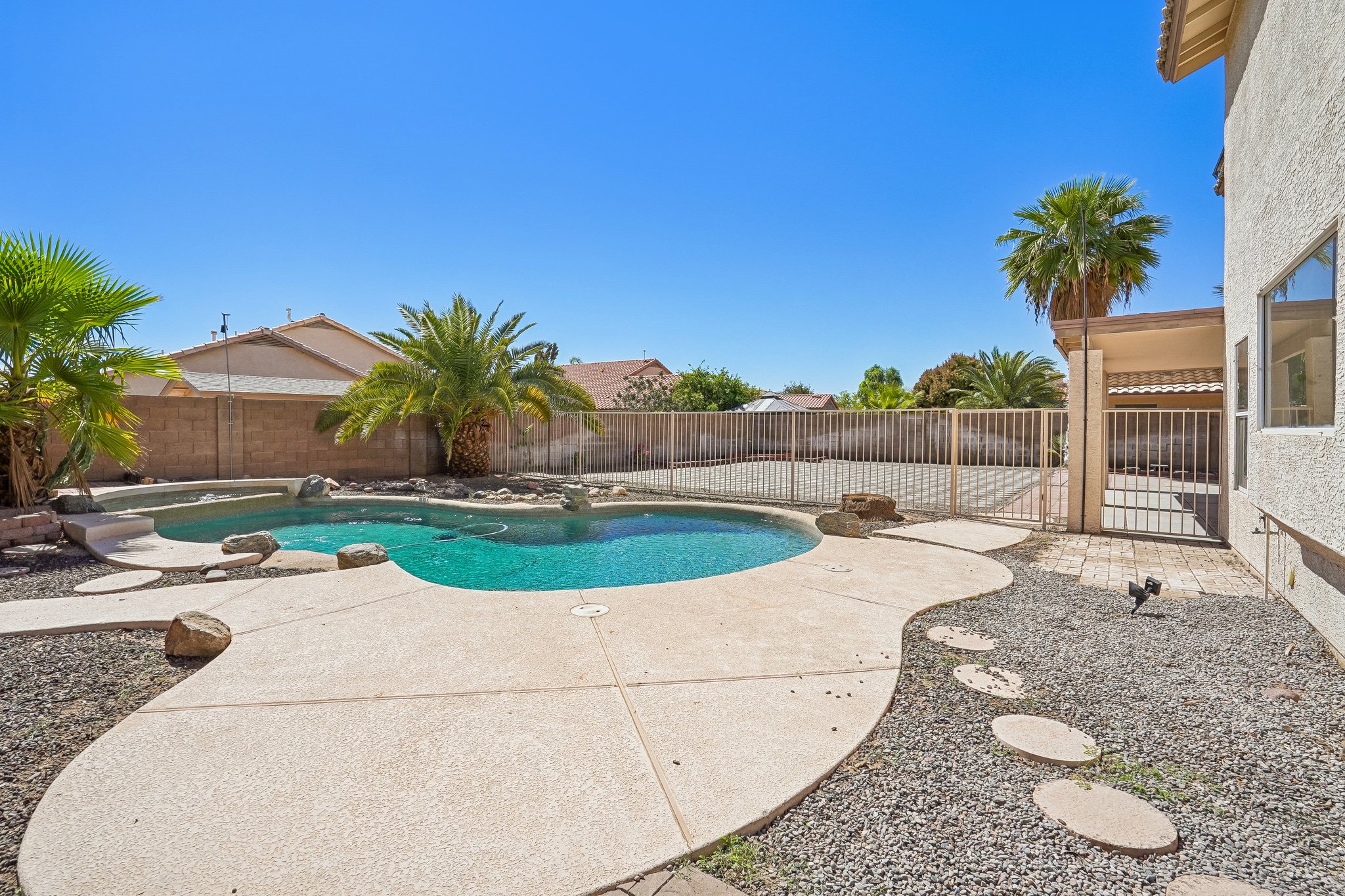 12425 W Encanto Blvd-S1109-055.jpg
